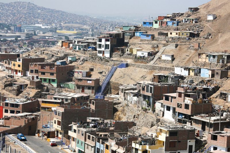 Hills_of_the_Chorrillos_District_7148899823-800x533-2